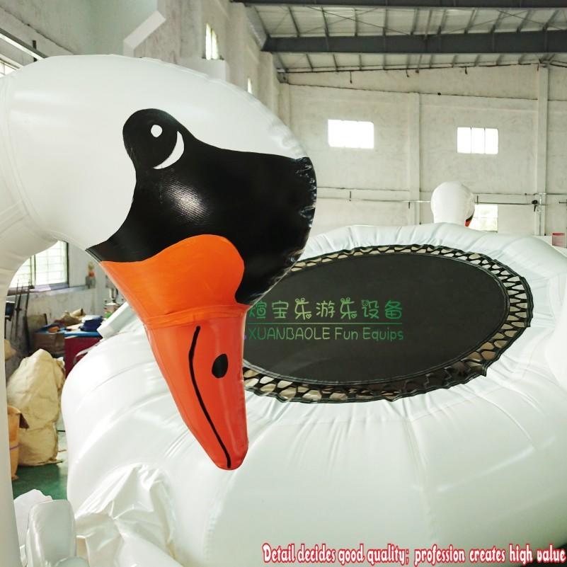 Popular Vogue Swan Shape Jumping Inflatable Water Trampoline Bounce Bed For Water Entertainment