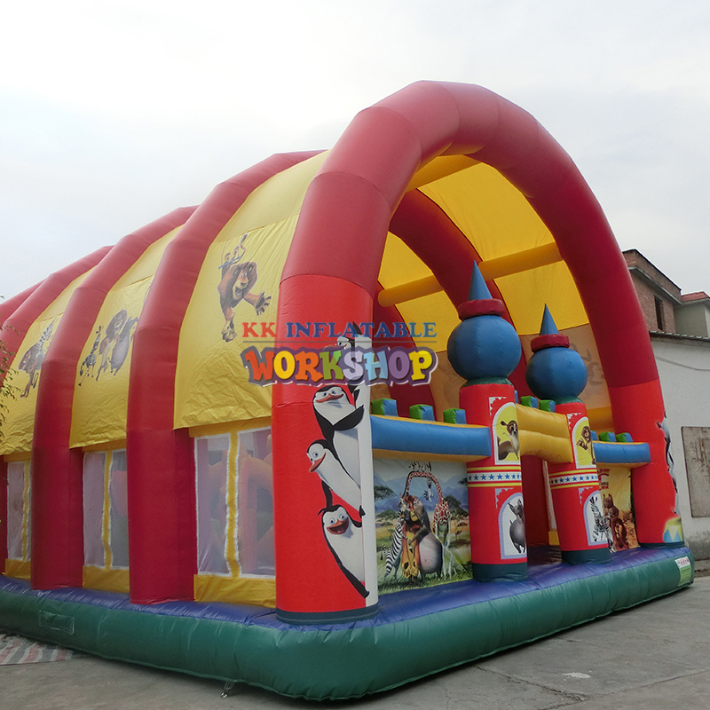 New Design Colorful Inflatable jumping Bouncer castle Fun City with roof for outdoor party
