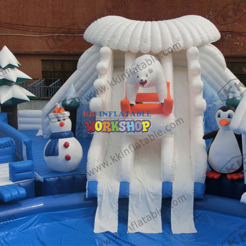 Ice and snow theme water park