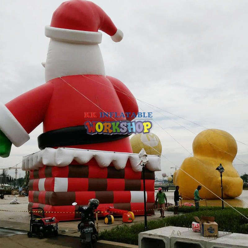 13m high inflatable Santa Claus model
