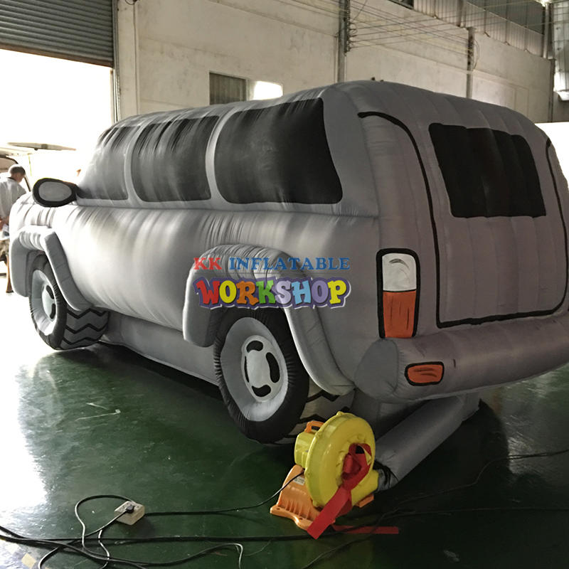 Customized giant inflatable car model