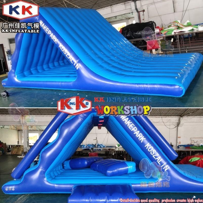Inflatable Water Park Equipment Floating Blue Triangle Inflatable Water Slide